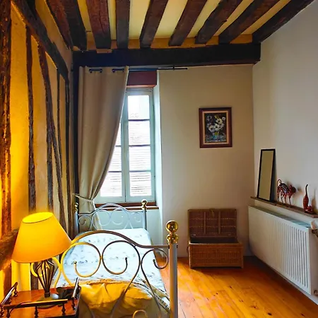 140m2 Du Xviie, Plein Centre & Exterieur, 6-9 Pers Holiday home