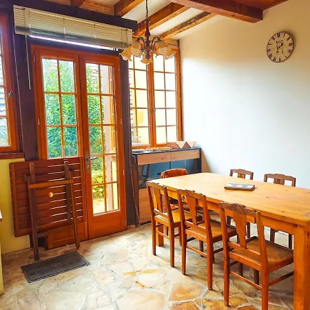 140m2 Du Xviie, Plein Centre & Exterieur, 6-9 Pers Holiday home Bergerac